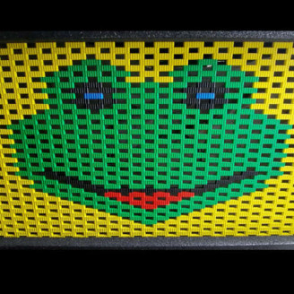 Trampoline inground sur terrain de jeux extérieur