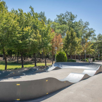 Installation d'un circuit pumptrack en composite