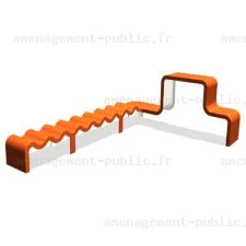 Stucture géométrique pour aire de jeu extérieur