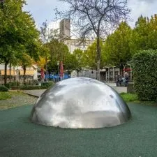 Dômes en acier inoxydable pour aménagements ludiques