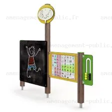 Jeu d'éveil extérieur pour stimuler le langage oral des enfants