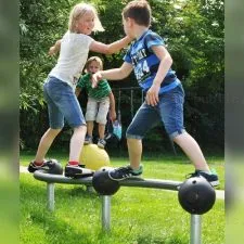Poutre d'équilibre en S pour aire de jeux