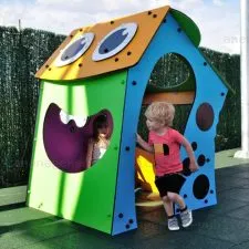 Maisonnette pour aires de jeux sur le thème des monstres