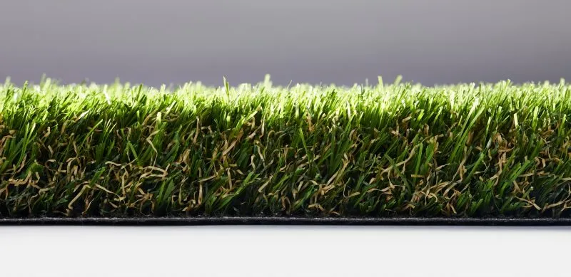 Gazon synthétique recyclable: le service à la découpe