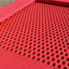 Trampoline enterré sur aire de jeux extérieure