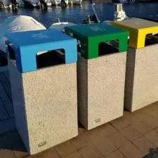 Corbeille cube en béton pour extérieur