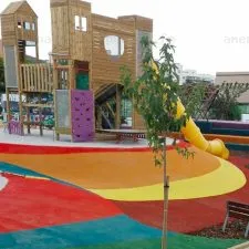 Revêtement d’aire de jeux extérieure en moquette aiguilletée