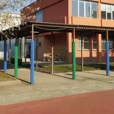 Feuilles de mousse antichoc pour sécuriser les espaces publics