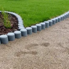 Bordure en rondins de plastique recyclé 